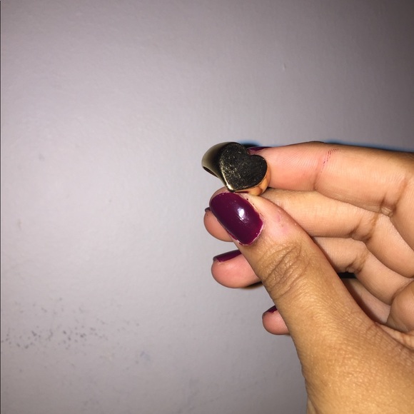 Golden Heart Ring 💛 - Picture 2 of 5